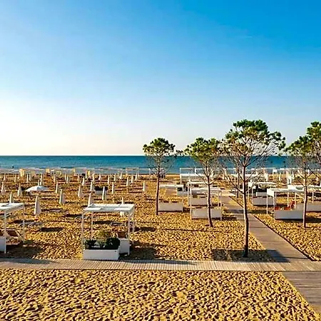 Adorable Seaside Flat Surrounded By A Garden Hotel 3*